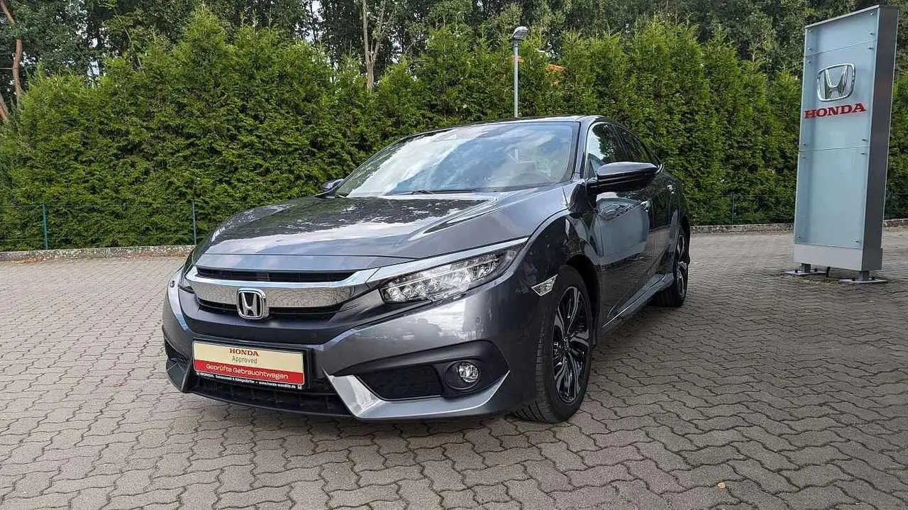 Photo 1 : Honda Civic 2017 Petrol