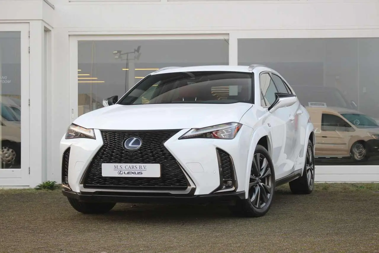 Photo 1 : Lexus Ux 2019 Hybrid