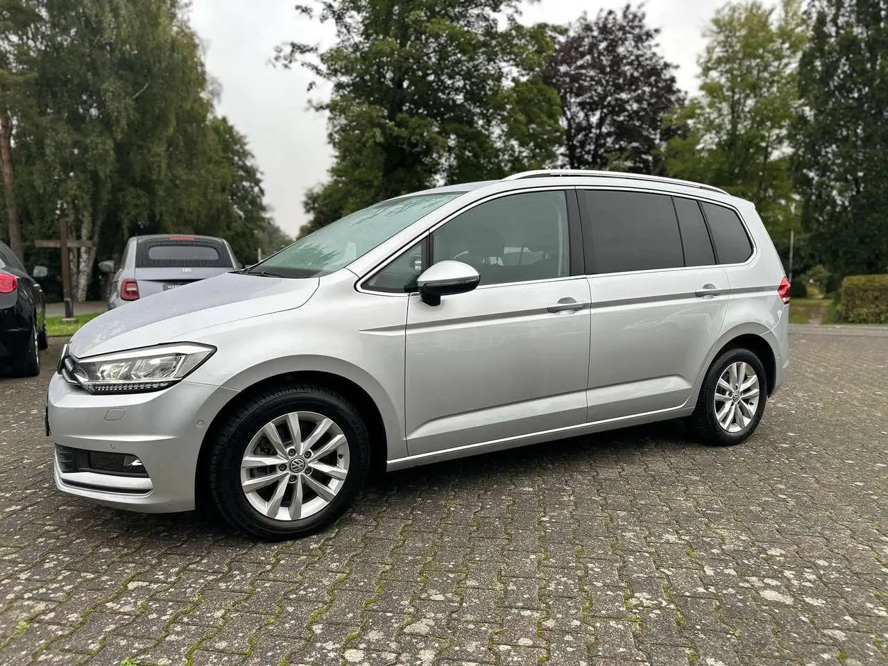 Photo 1 : Volkswagen Touran 2018 Essence