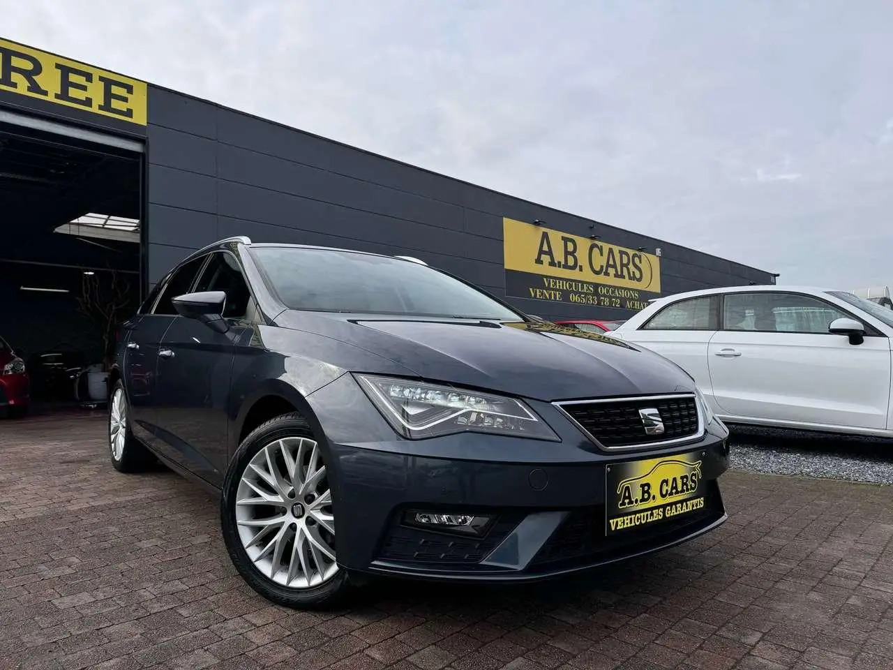 Photo 1 : Seat Leon 2019 Petrol