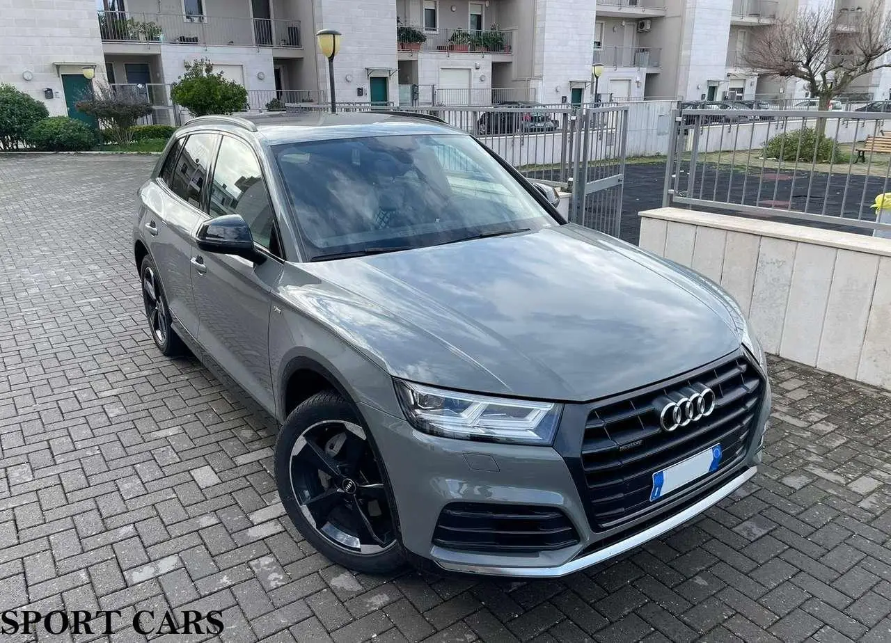 Photo 1 : Audi Q5 2018 Diesel