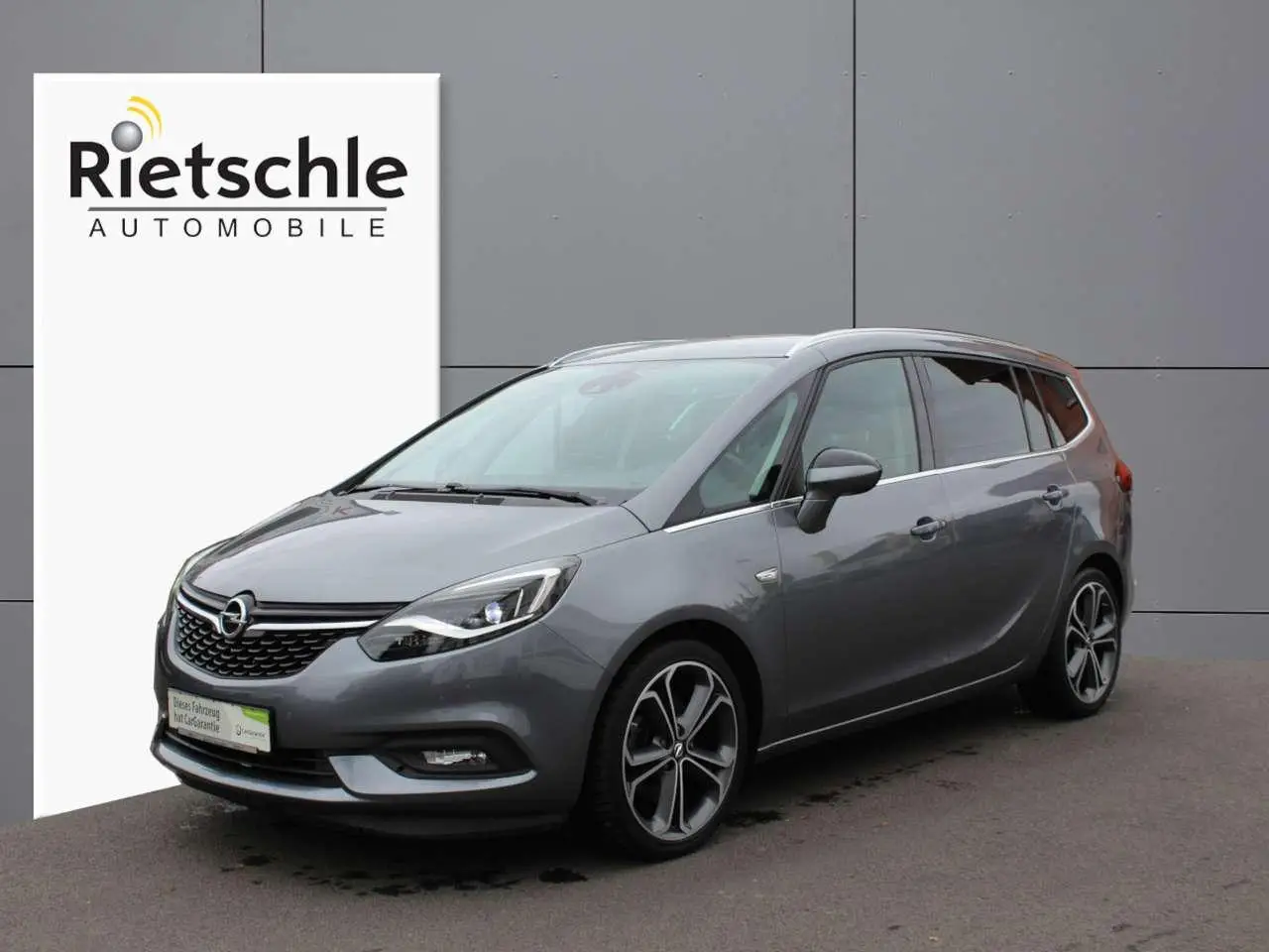 Photo 1 : Opel Zafira 2018 Petrol