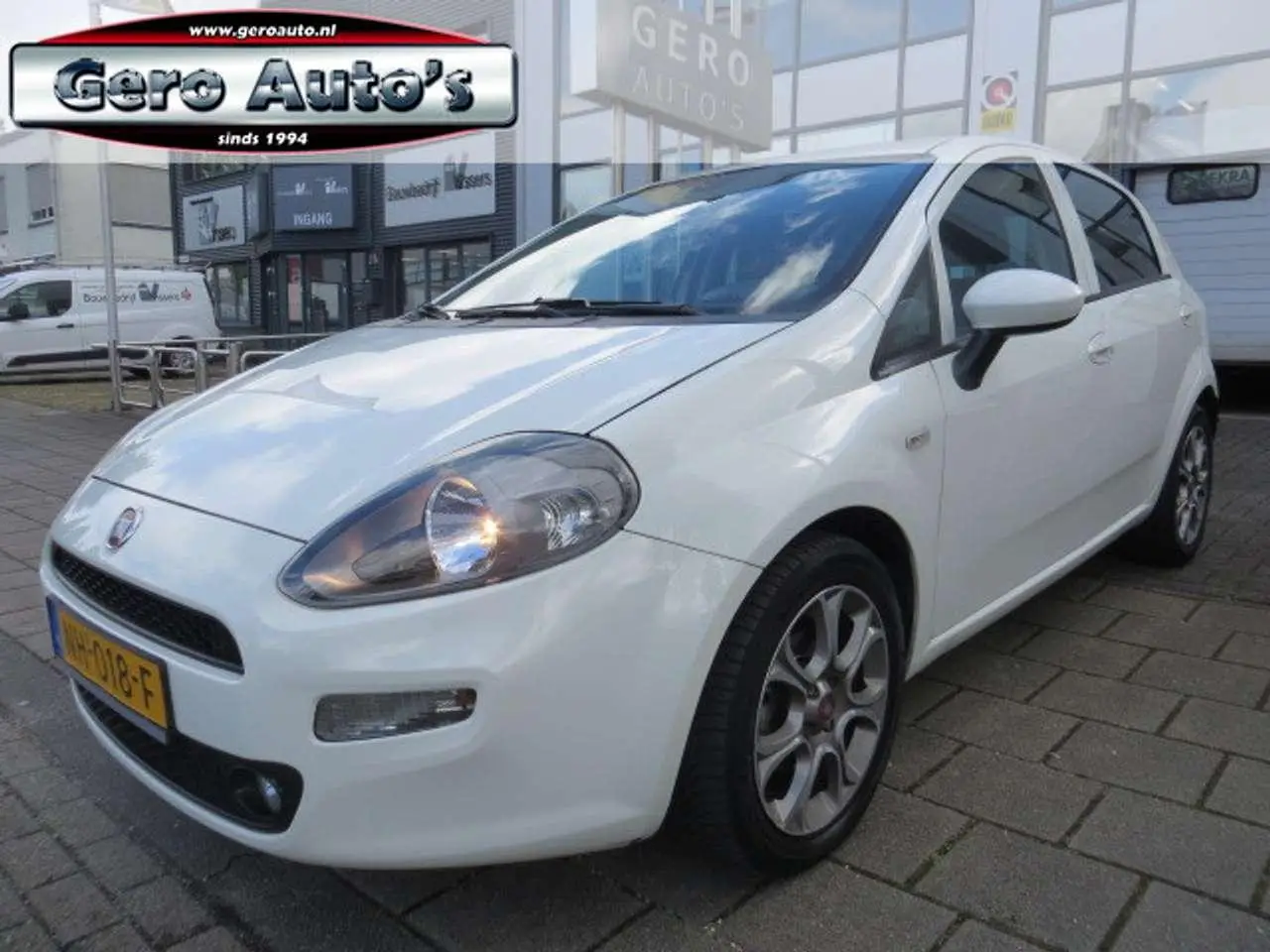 Photo 1 : Fiat Punto 2017 Petrol