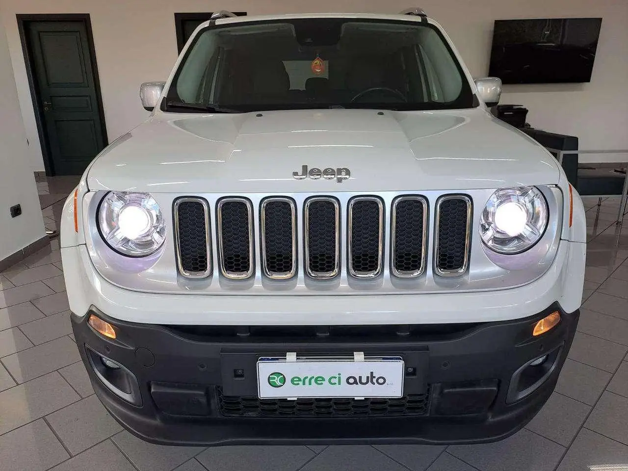 Photo 1 : Jeep Renegade 2016 Diesel