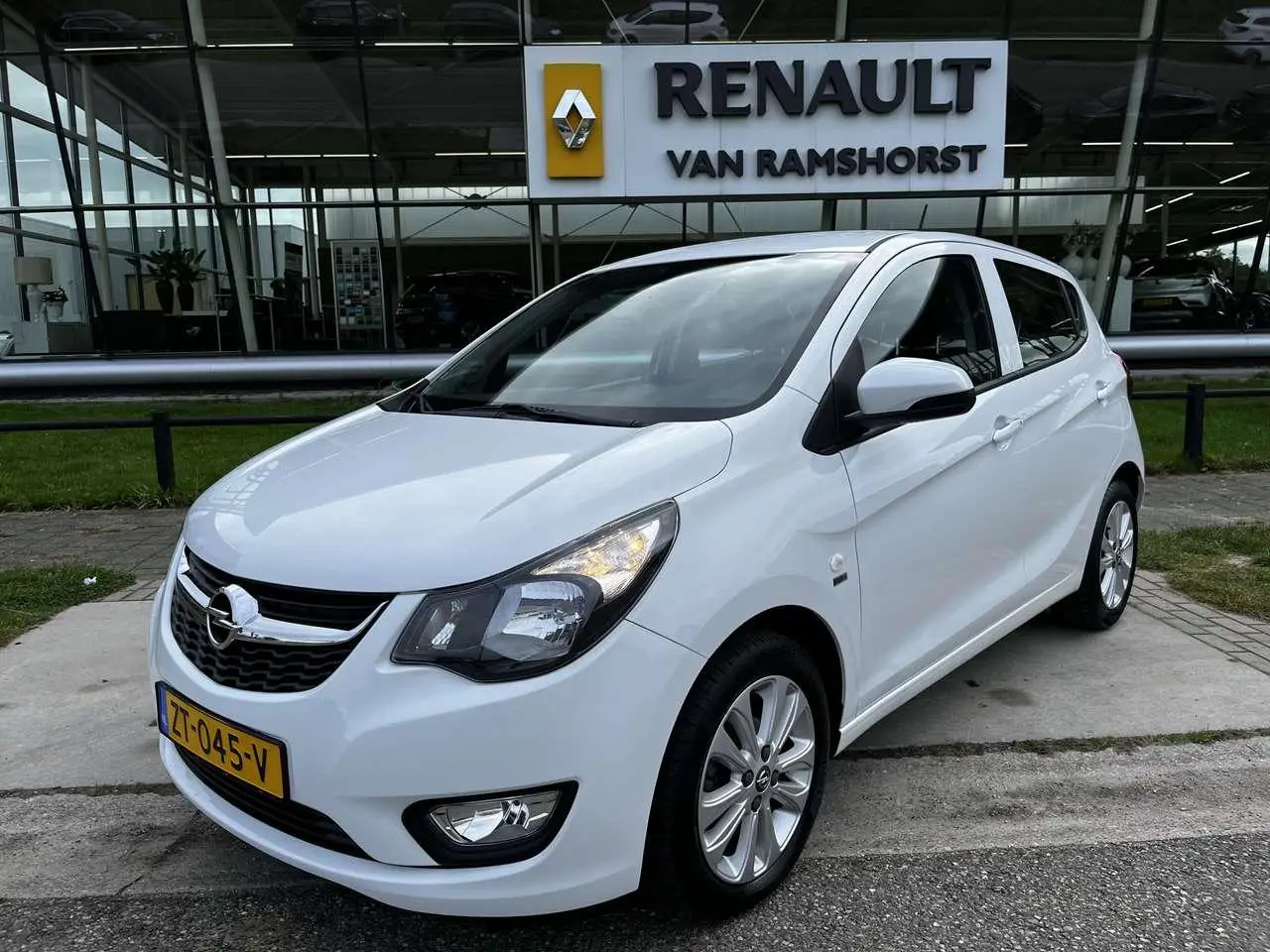 Photo 1 : Opel Karl 2019 Essence