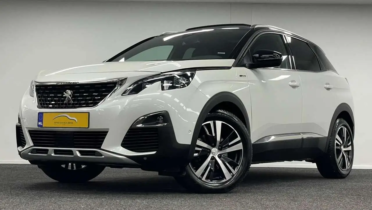 Photo 1 : Peugeot 3008 2018 Essence