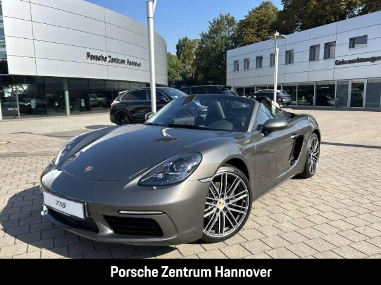 Photo 1 : Porsche Boxster 2024 Petrol