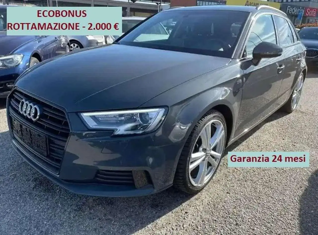 Photo 1 : Audi A3 2019 Petrol