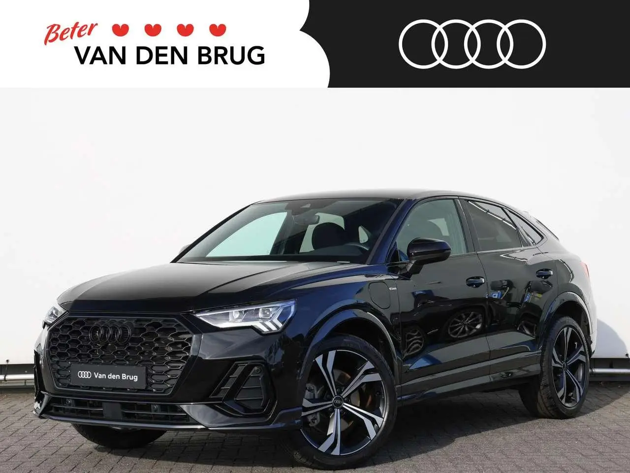 Photo 1 : Audi Q3 2023 Hybrid