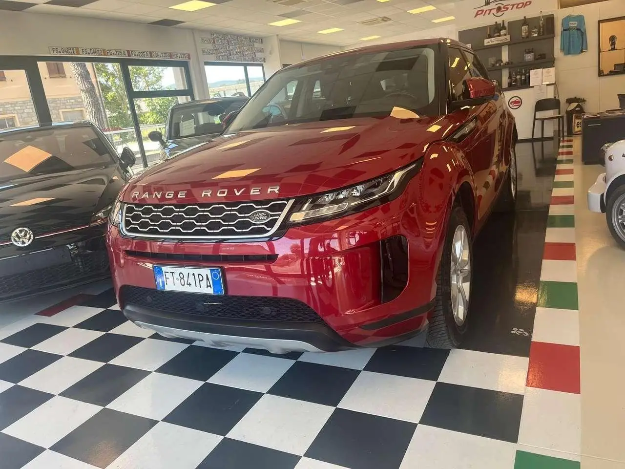 Photo 1 : Land Rover Range Rover Evoque 2019 Hybride