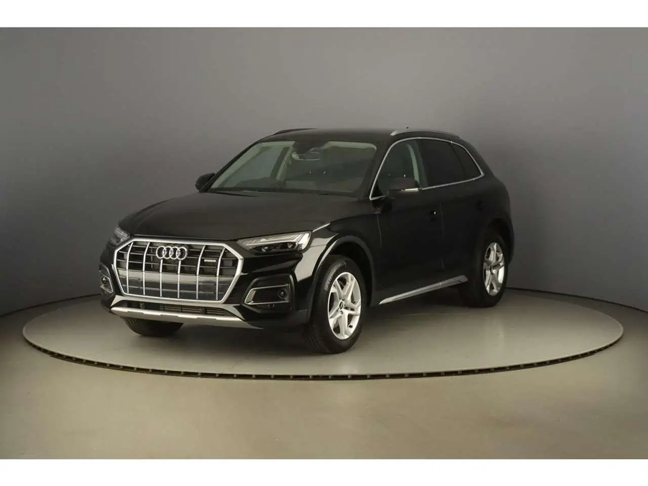 Photo 1 : Audi Q5 2023 Hybride