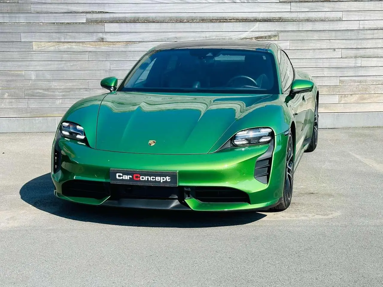 Photo 1 : Porsche Taycan 2020 Electric