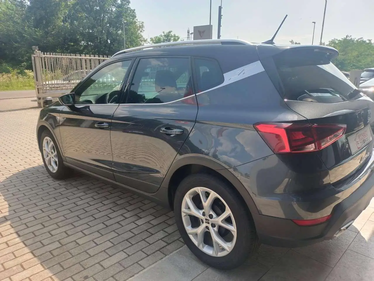 Photo 1 : Seat Arona 2024 Essence