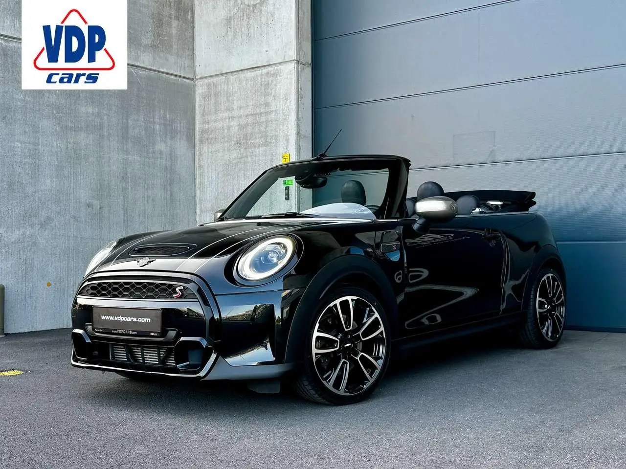 Photo 1 : Mini Cooper 2023 Petrol