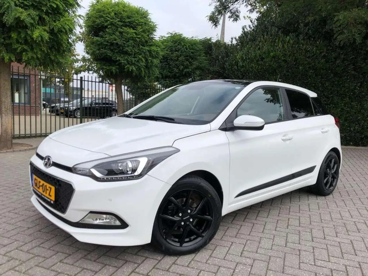 Photo 1 : Hyundai I20 2017 Petrol