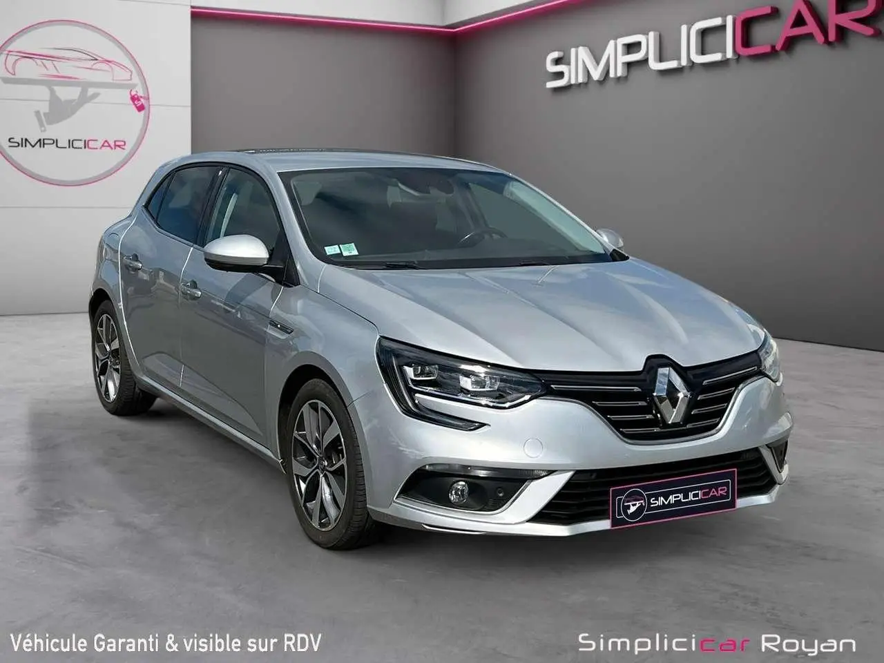 Photo 1 : Renault Megane 2016 Essence