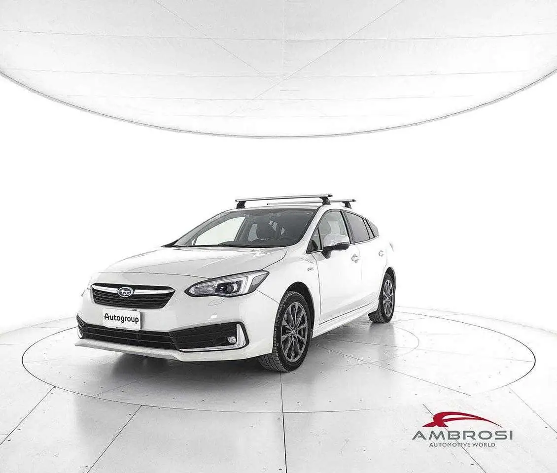 Photo 1 : Subaru Impreza 2021 Hybrid