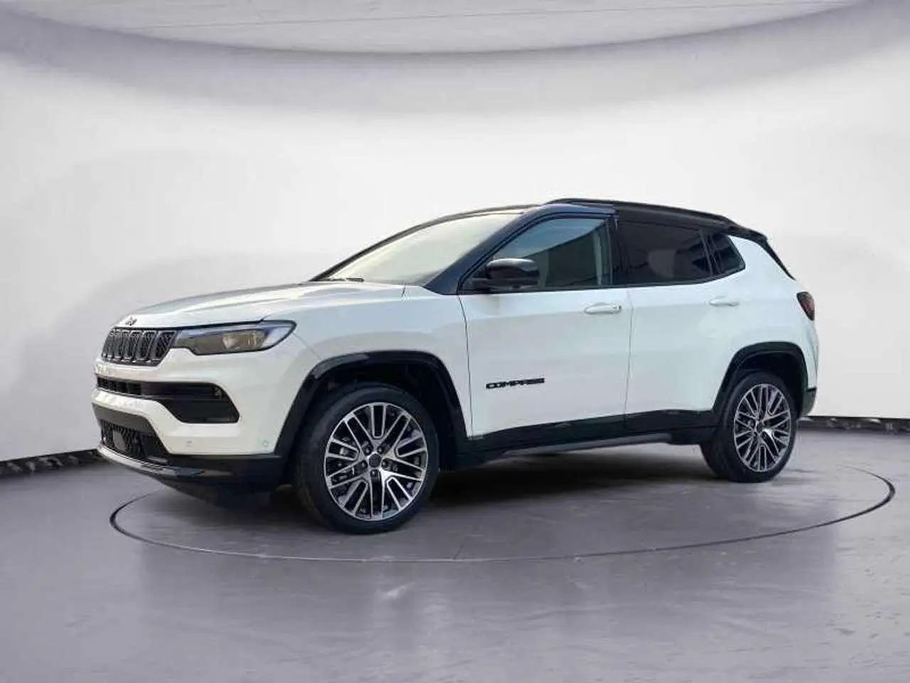 Photo 1 : Jeep Compass 2024 Hybrid