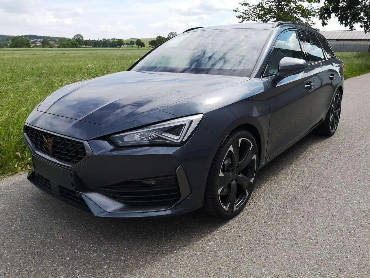 Photo 1 : Cupra Leon 2024 Essence