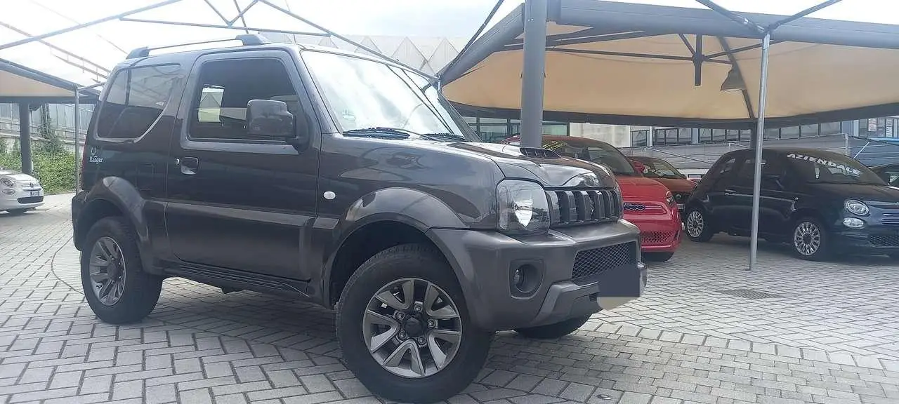 Photo 1 : Suzuki Jimny 2017 Petrol