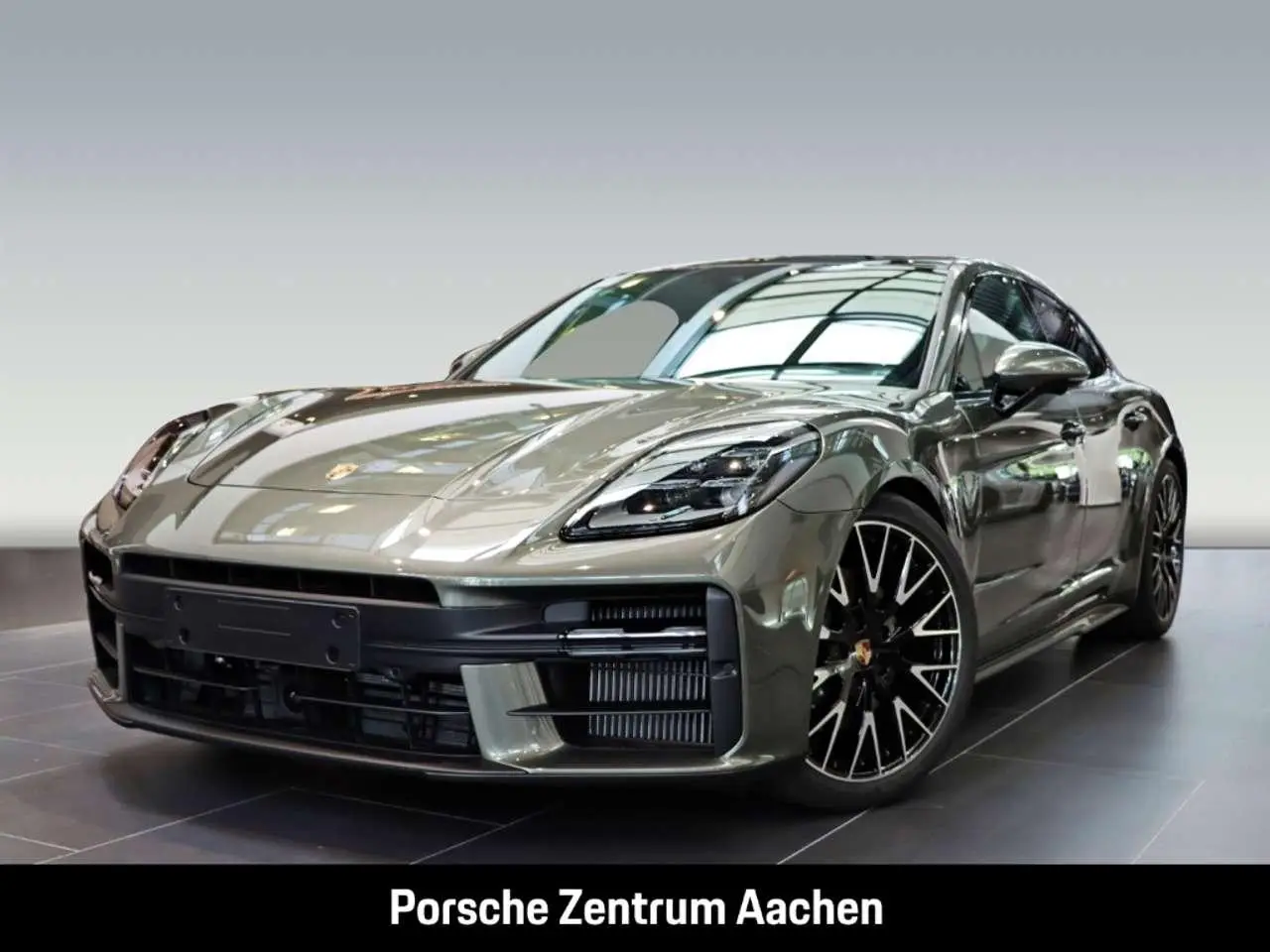 Photo 1 : Porsche Panamera 2024 Essence