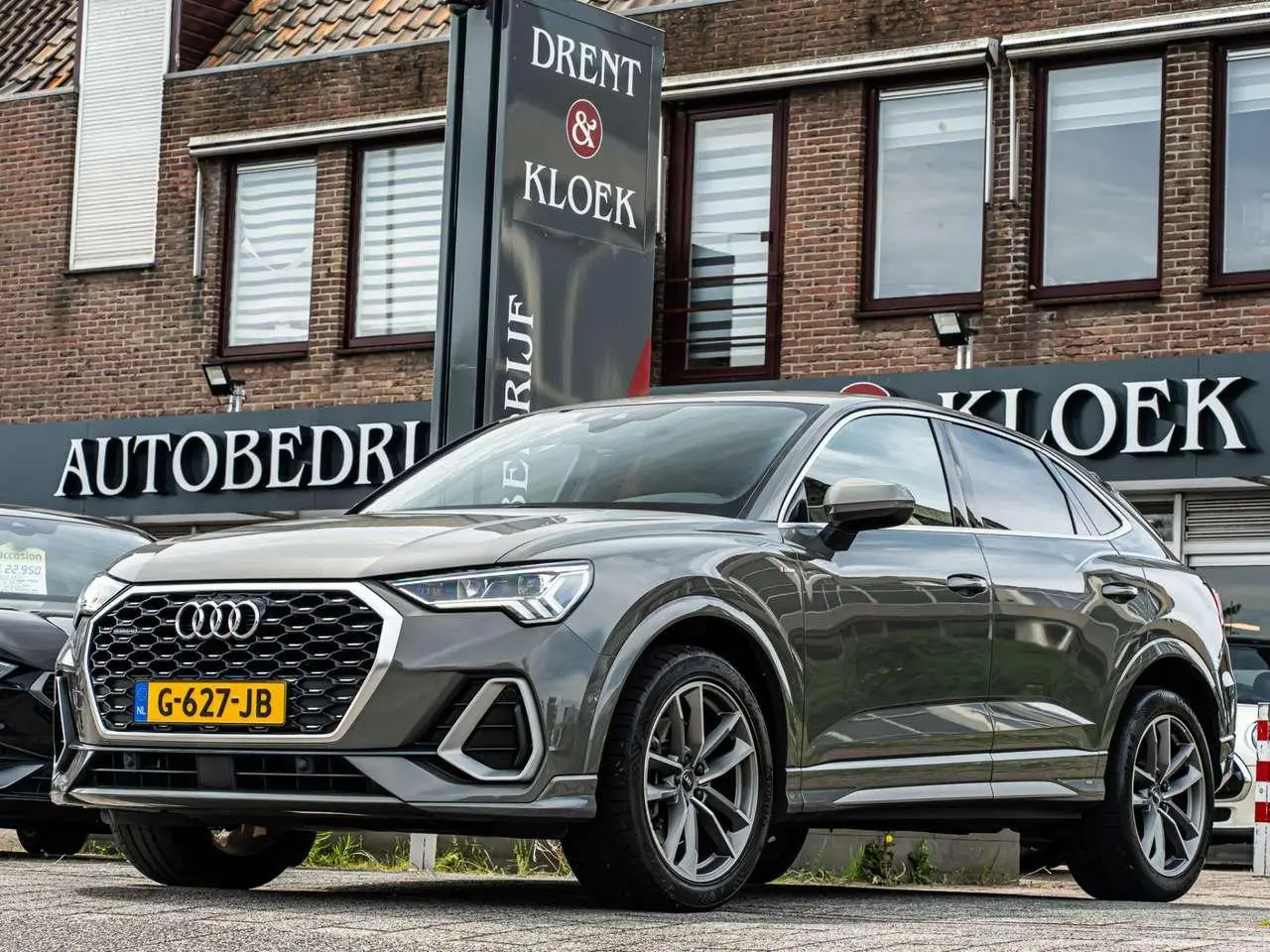 Photo 1 : Audi Q3 2019 Essence