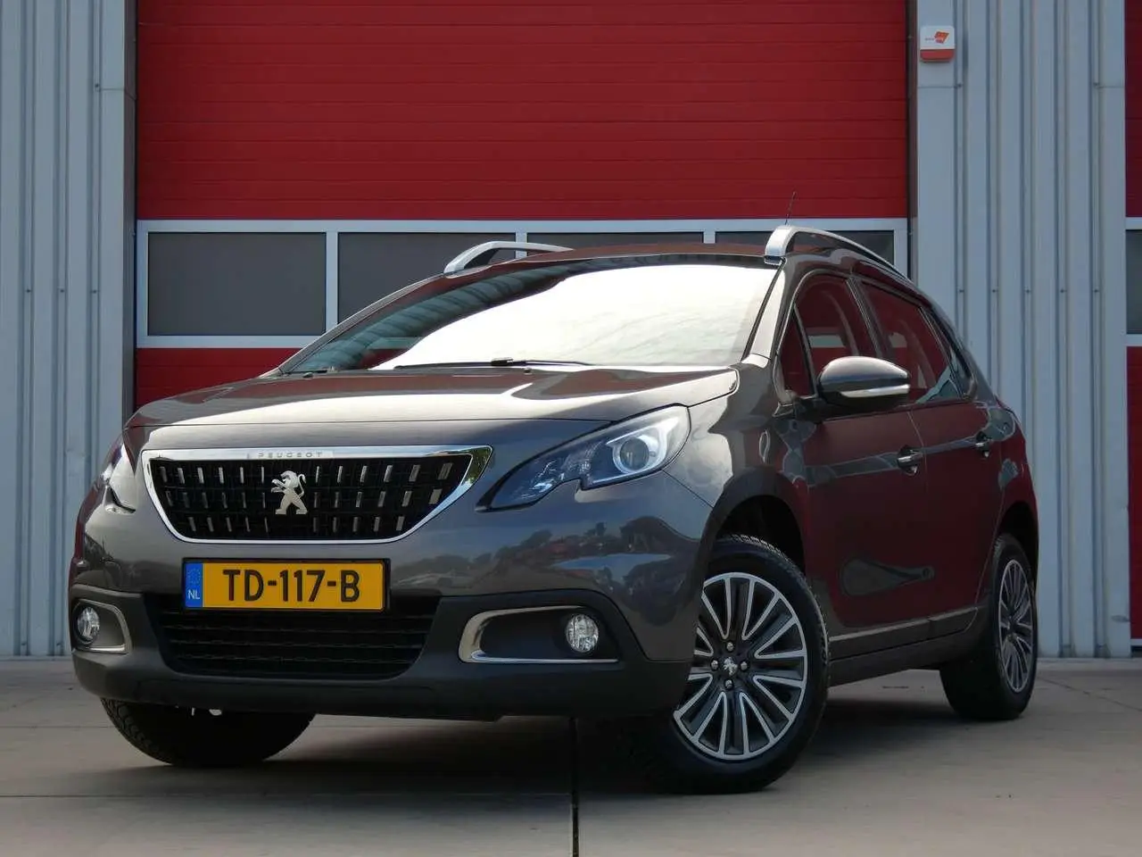 Photo 1 : Peugeot 2008 2018 Petrol