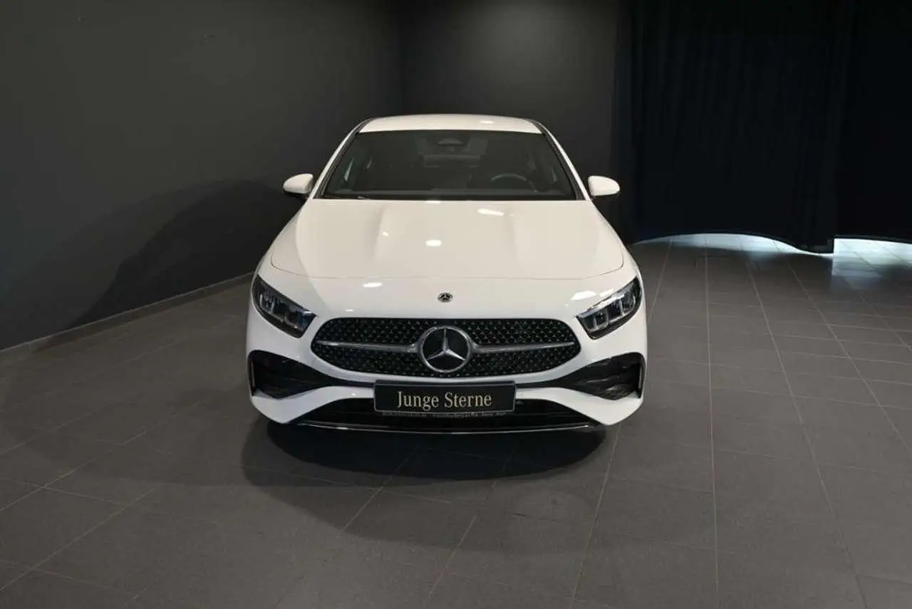 Photo 1 : Mercedes-benz Classe A 2023 Petrol