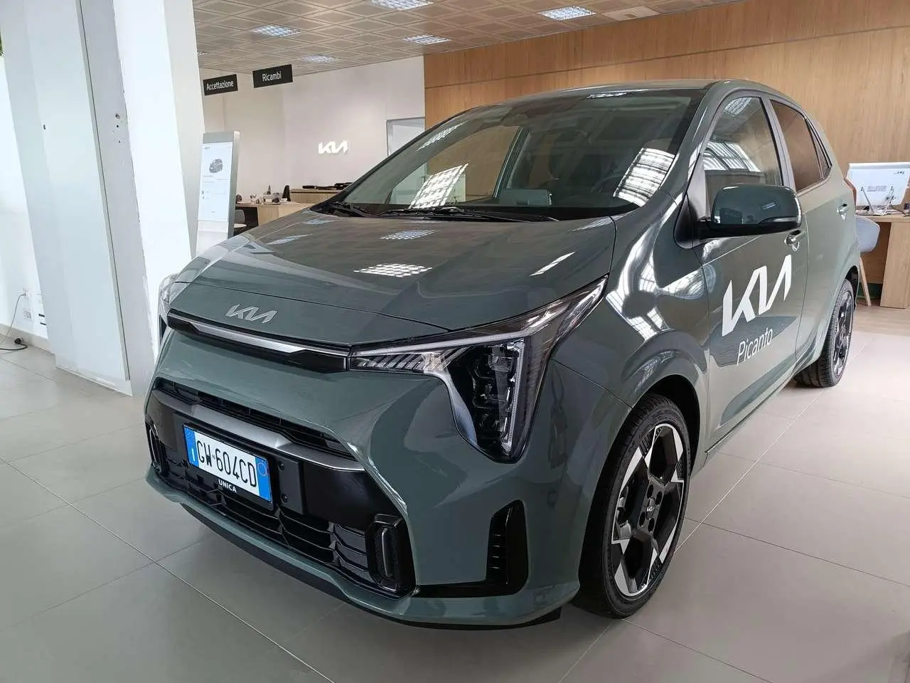 Photo 1 : Kia Picanto 2024 Petrol