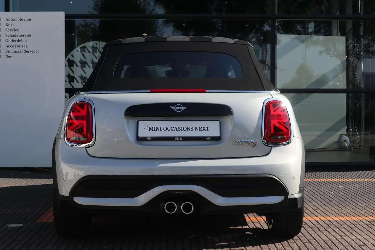 Photo 1 : Mini Cooper 2022 Essence