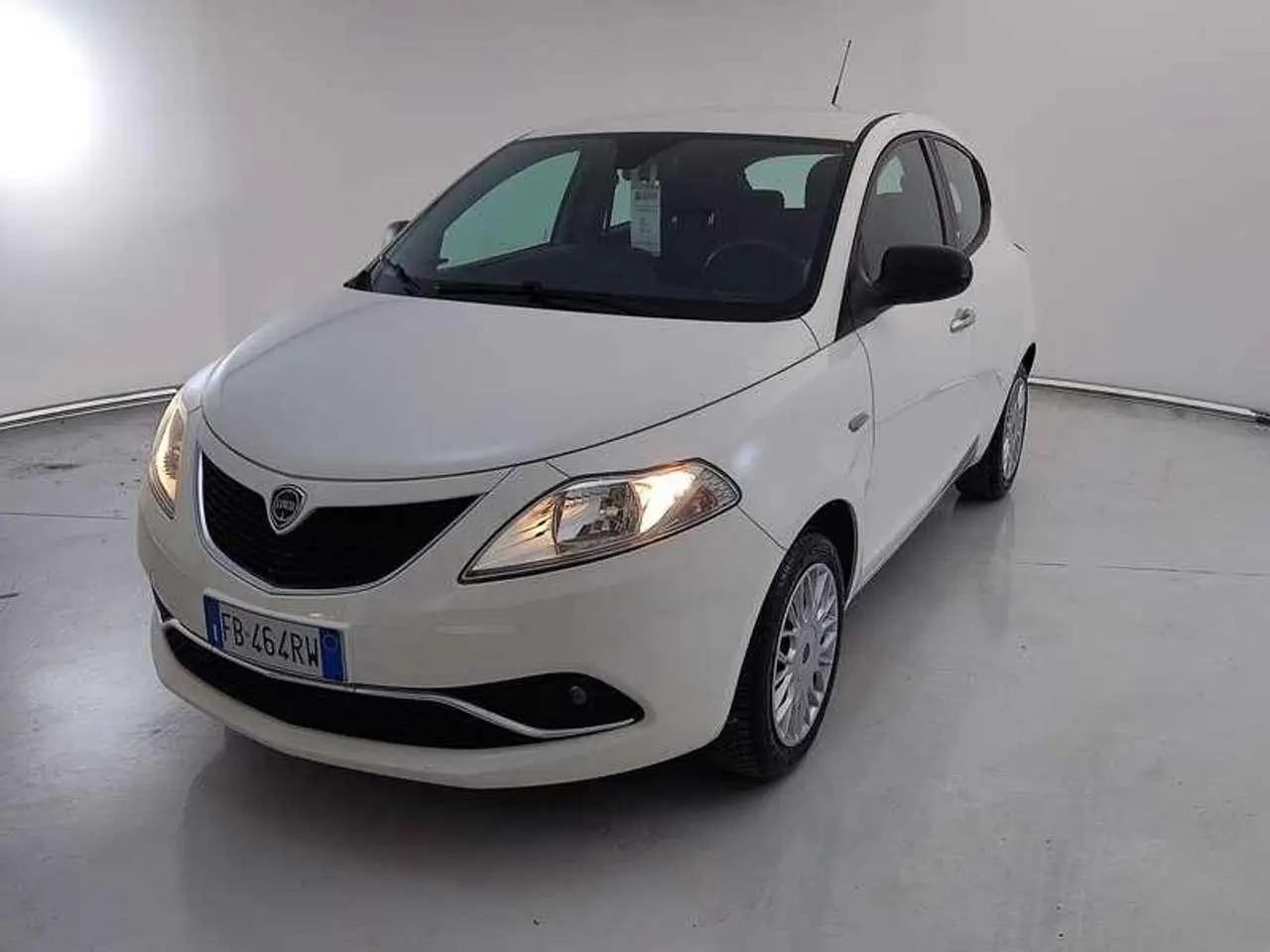 Photo 1 : Lancia Ypsilon 2015 Essence