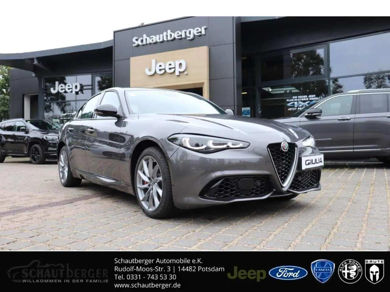 Photo 1 : Alfa Romeo Giulia 2023 Essence