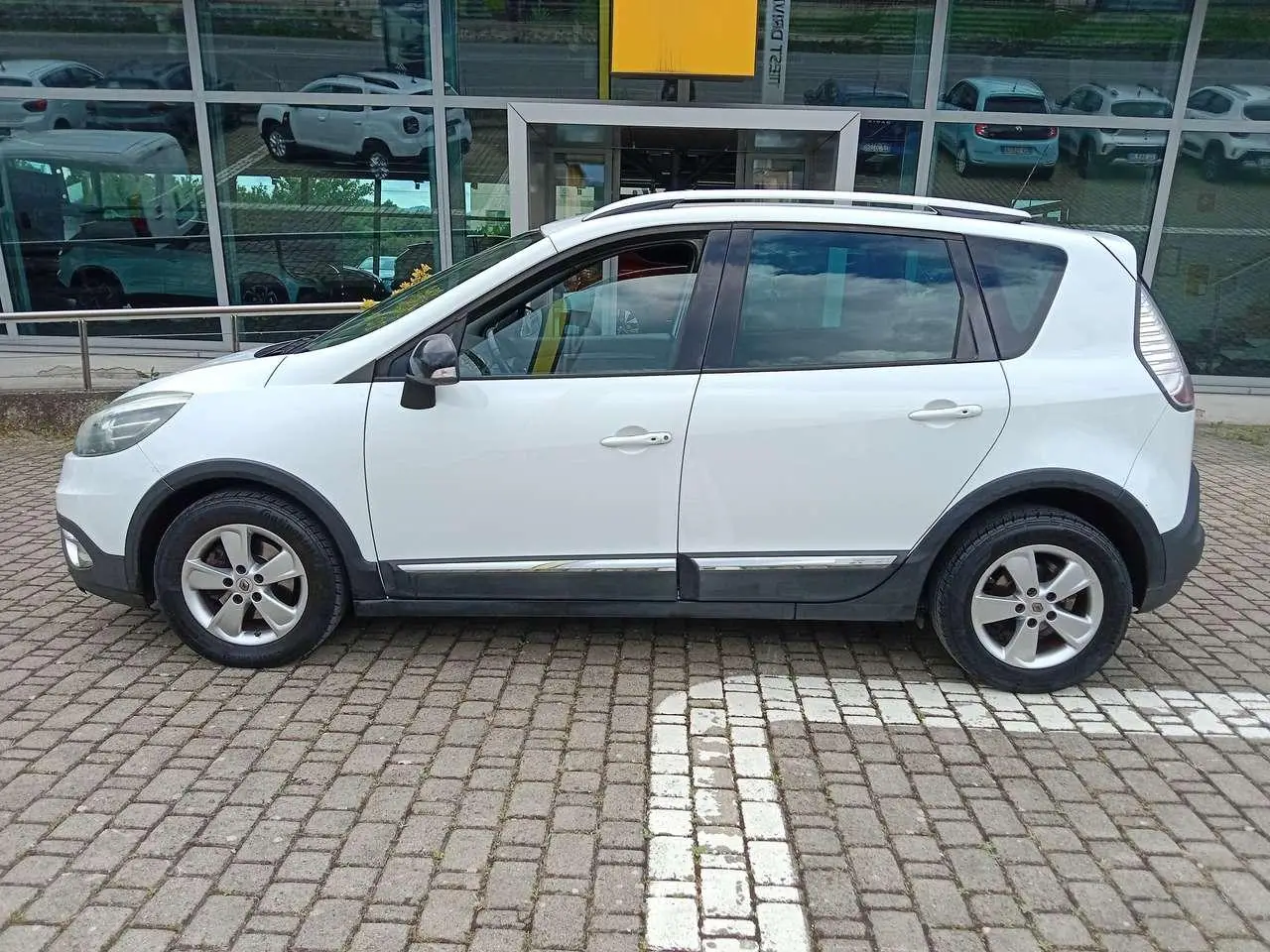 Photo 1 : Renault Scenic 2015 Diesel