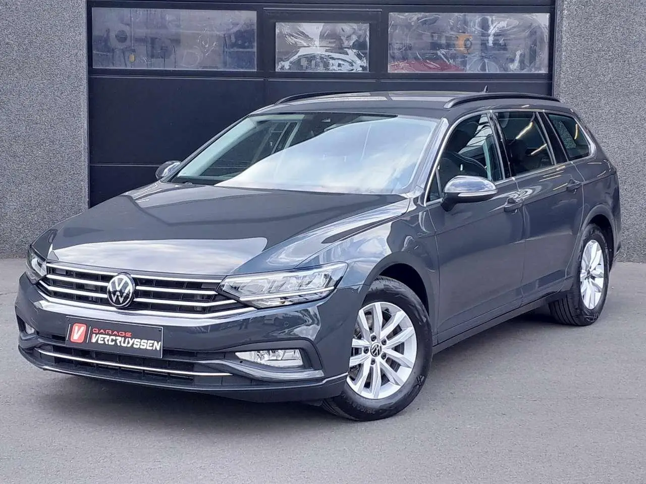 Photo 1 : Volkswagen Passat 2021 Essence