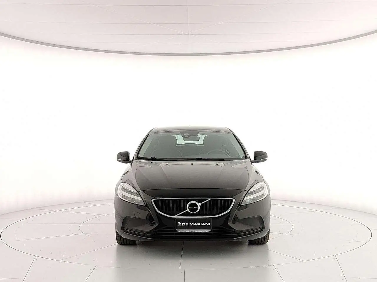 Photo 1 : Volvo V40 2019 Diesel