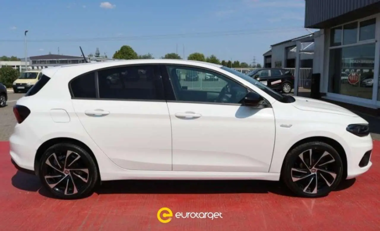 Photo 1 : Fiat Tipo 2020 Essence