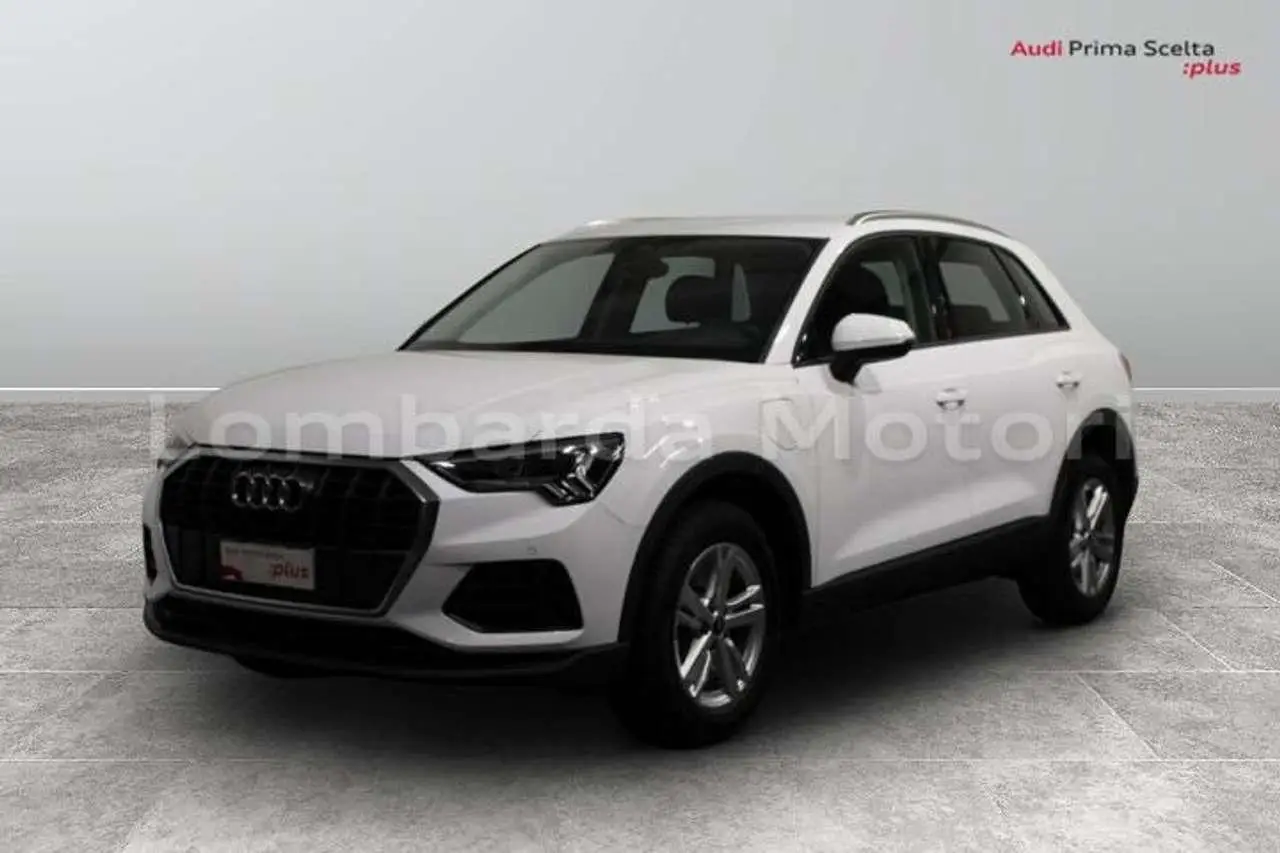 Photo 1 : Audi Q3 2022 Hybrid