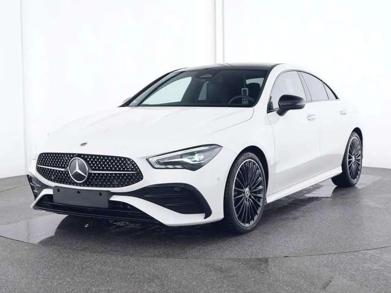 Photo 1 : Mercedes-benz Classe Cla 2023 Petrol