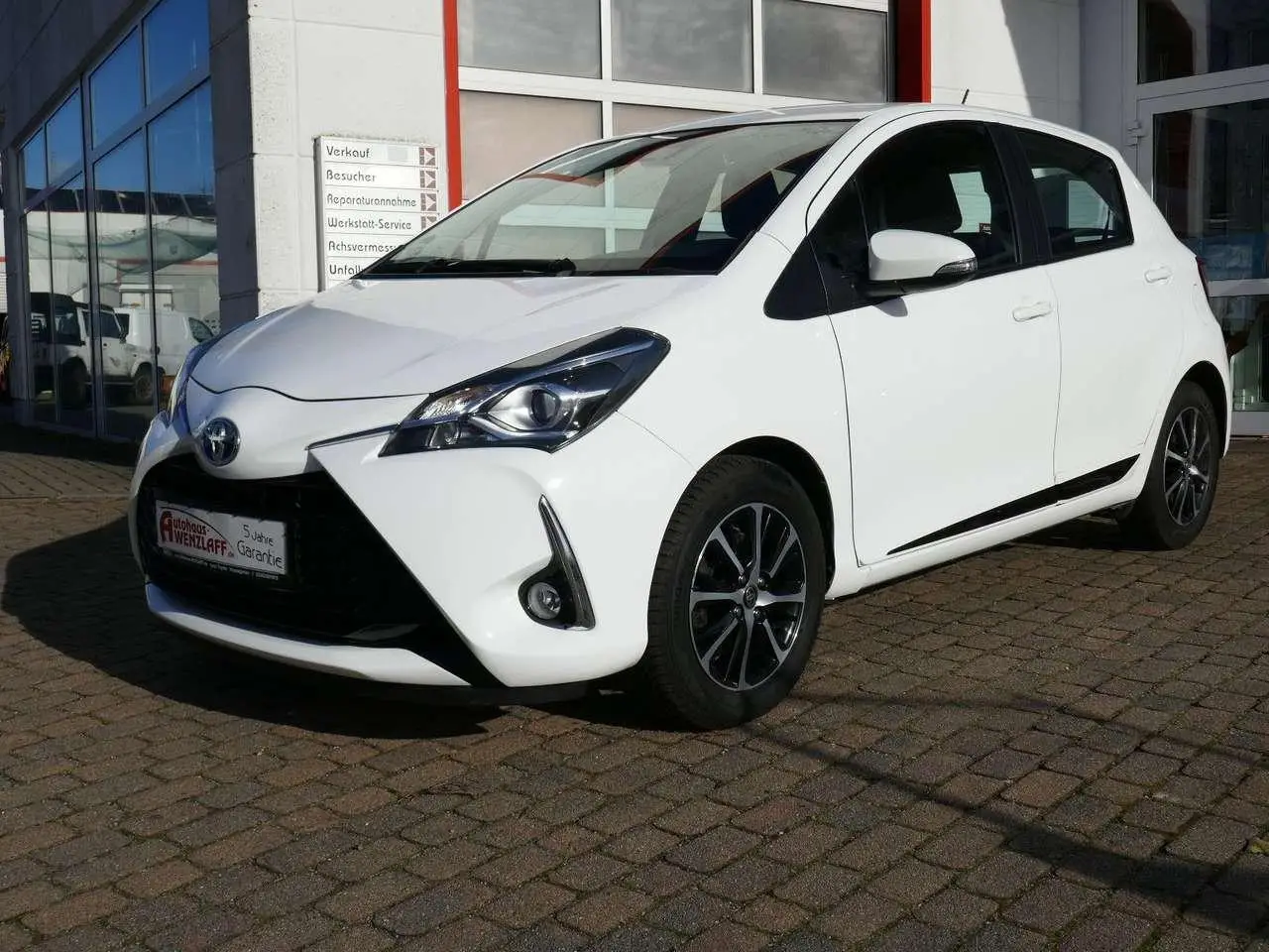 Photo 1 : Toyota Yaris 2018 Hybrid