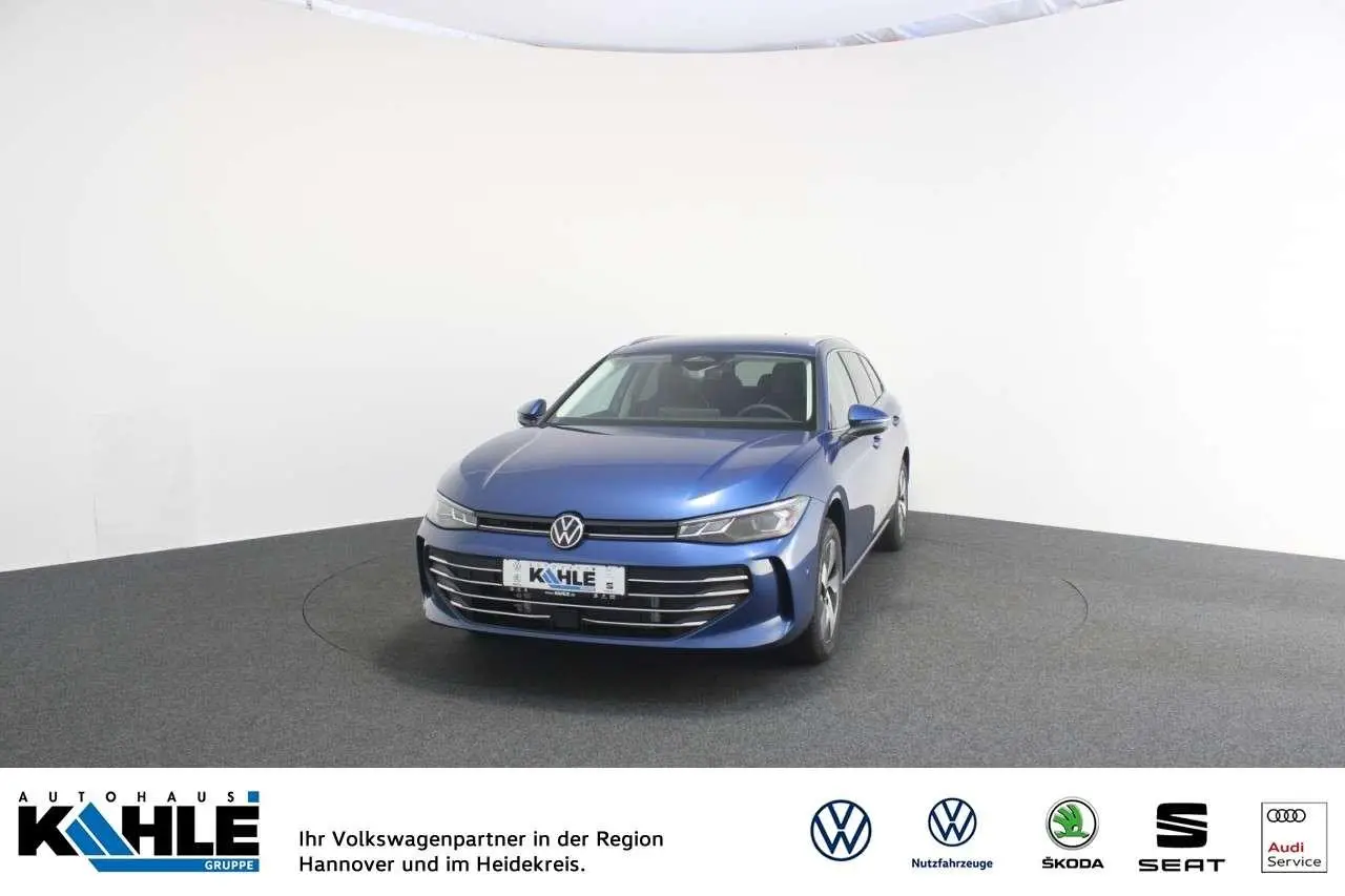 Photo 1 : Volkswagen Passat 2024 Essence