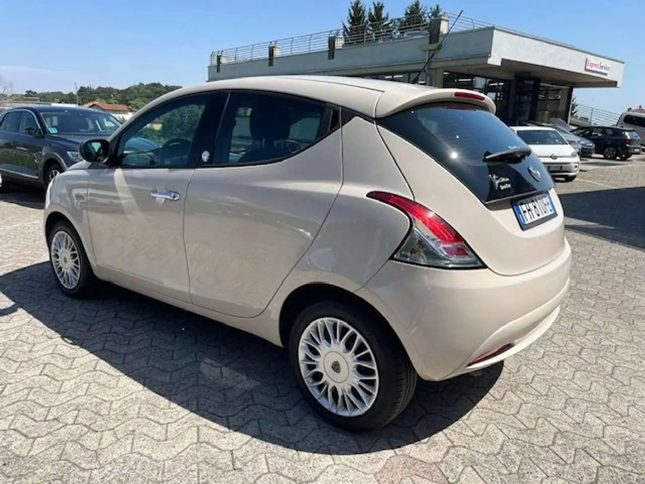 Photo 1 : Lancia Ypsilon 2017 GPL