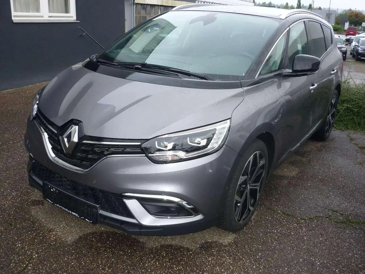 Photo 1 : Renault Grand Scenic 2023 Essence