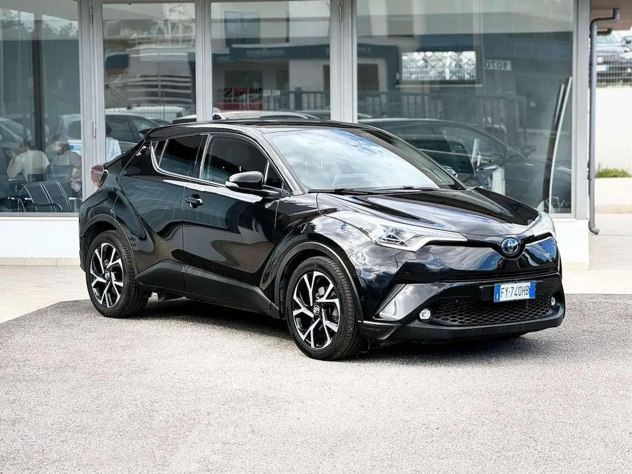 Photo 1 : Toyota C-hr 2019 Hybrid