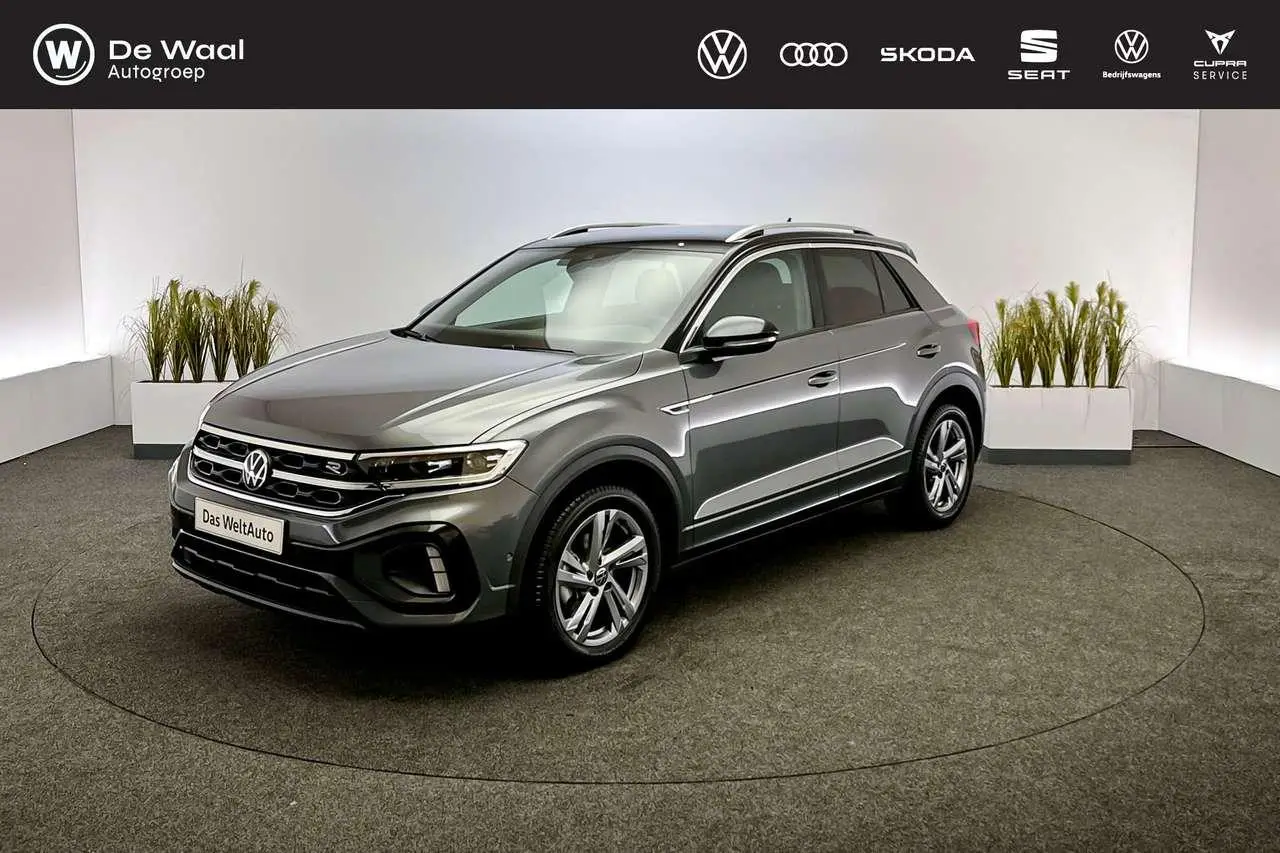 Photo 1 : Volkswagen T-roc 2023 Essence