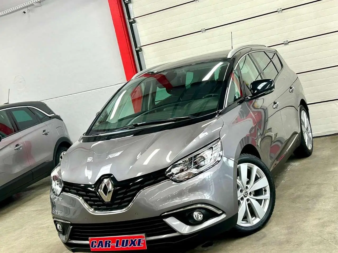 Photo 1 : Renault Grand Scenic 2019 Petrol