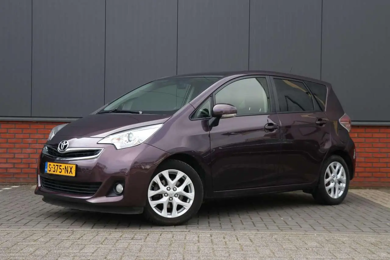 Photo 1 : Toyota Verso 2015 Essence