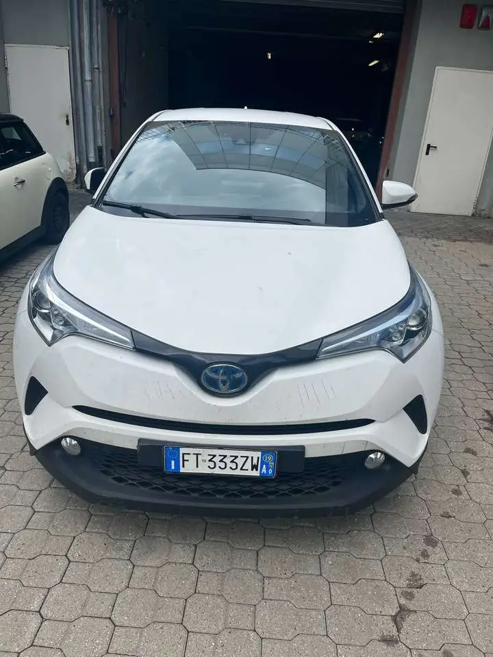 Photo 1 : Toyota C-hr 2019 Hybrid