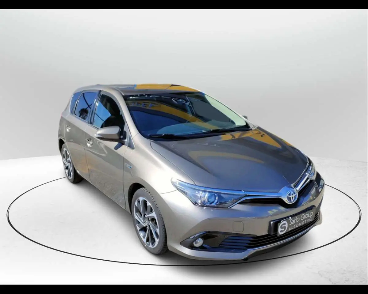 Photo 1 : Toyota Auris 2016 Essence