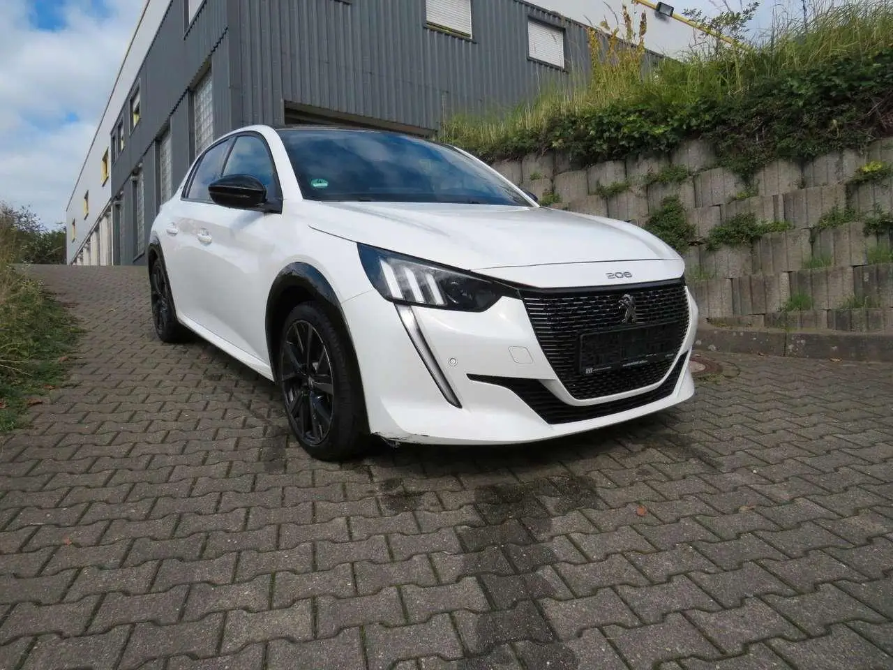 Photo 1 : Peugeot 208 2023 Essence