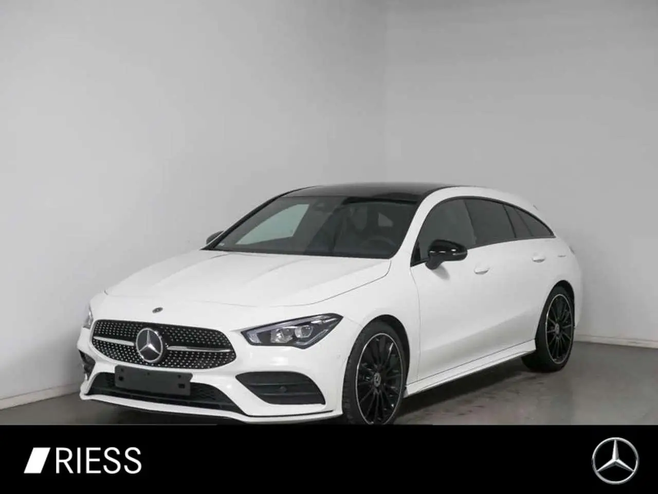 Photo 1 : Mercedes-benz Classe Cla 2023 Essence